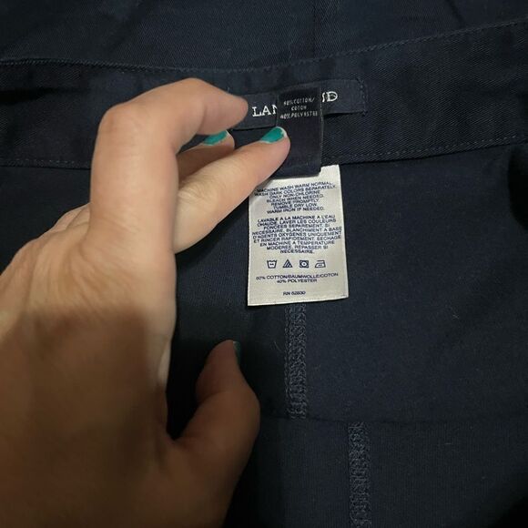 LANDS END A-Line Navy Blue skirt with built-in shorts. Size 8. - Picture 8 of 8